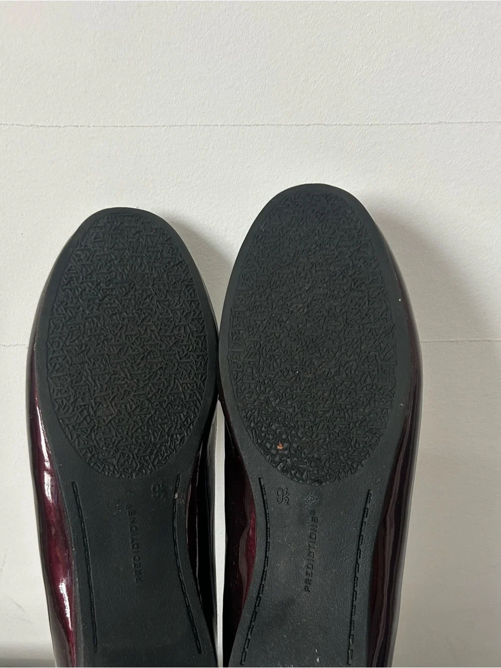 y2k 90s Burgundy Patent Mary Janes Silver Buckle Size 9 1/2 Chic Tweed Retro